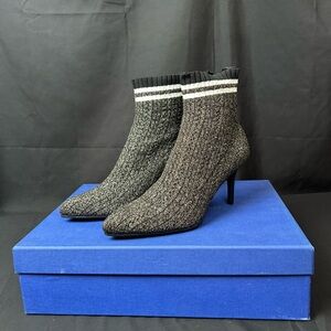 NWT Stuart Weitzman’s Waverly Golden Sock Booties. Size 9M Gold Silver Metallic